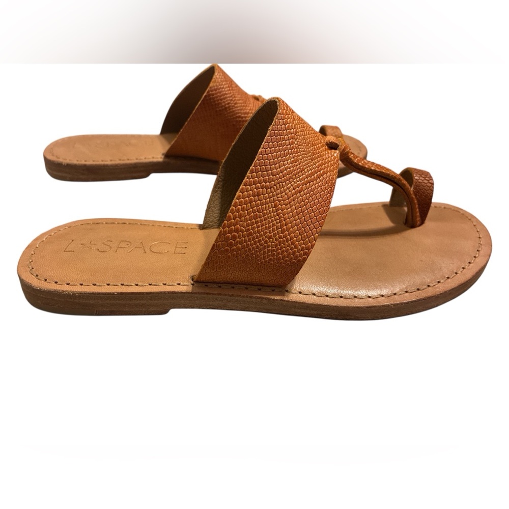 L*Space Miramar Handmade Tan Leather Snake Embossed Toe Post & Loop Sandals - Picture 3 of 13